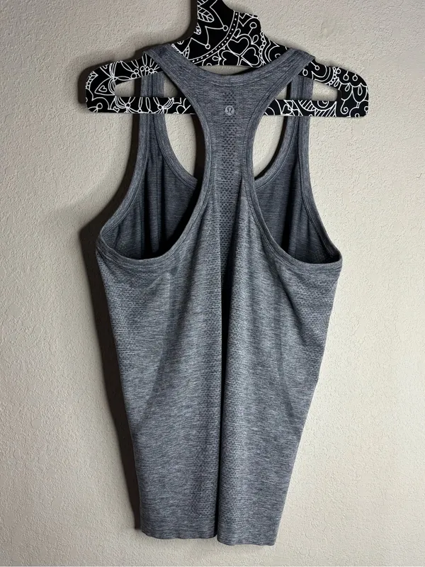 Lululemon Swiftly Tech Racerback
Slate / White size 12 - Image 2