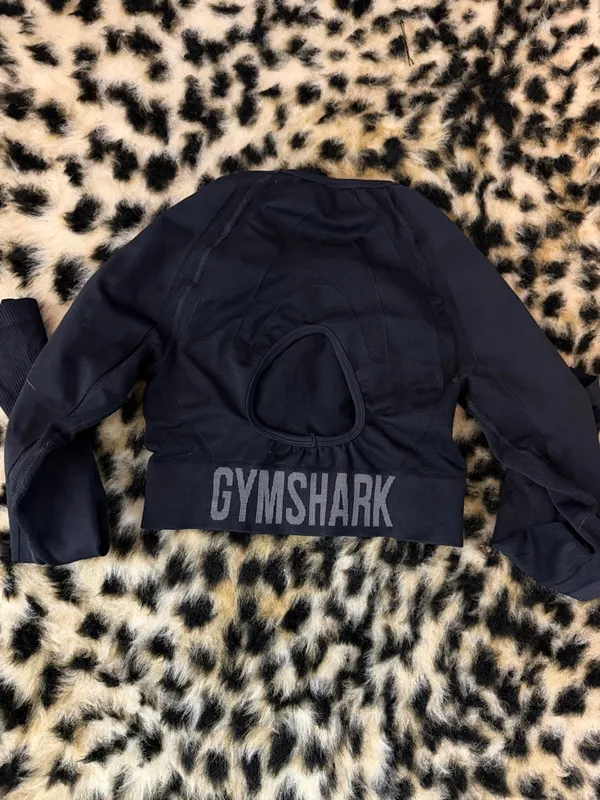 Gymshark Black Long-Sleeve Crop Seamless Top - Image 2