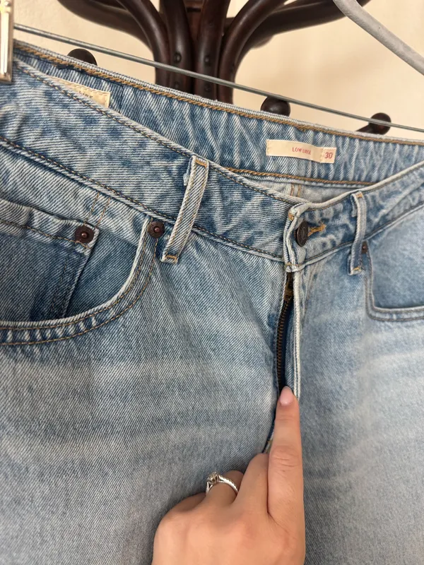 Levi’s Low Loose Baggy Jeans - Image 6