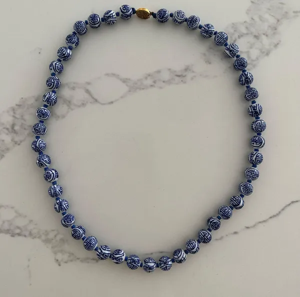 Anthropologie Vintage Chinoiserie Hand Knotted Beaded Necklace in Blue and White - Image 5