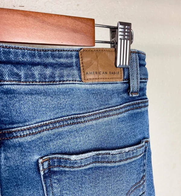 American Eagle Distressed Mom Jeans - Image 5