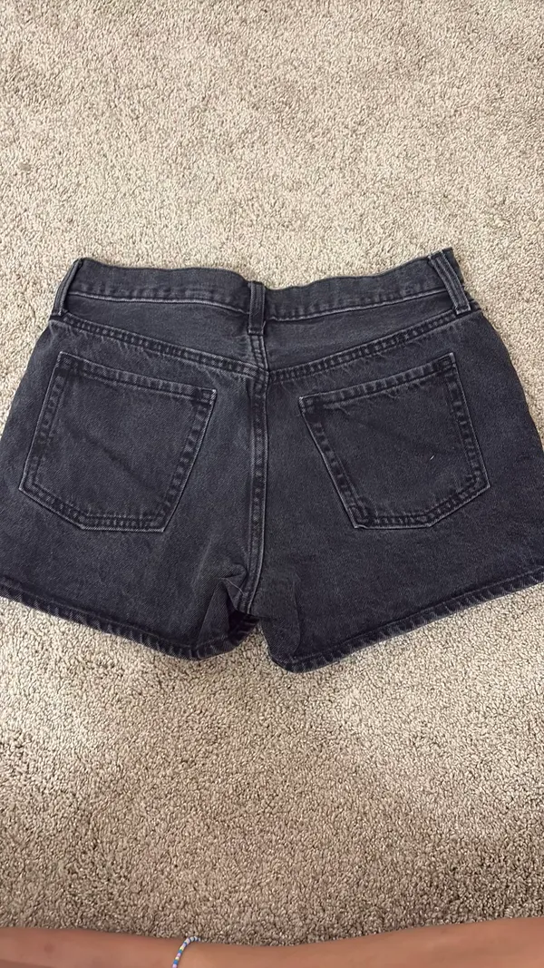 Old Navy Denim Shorts - Image 4