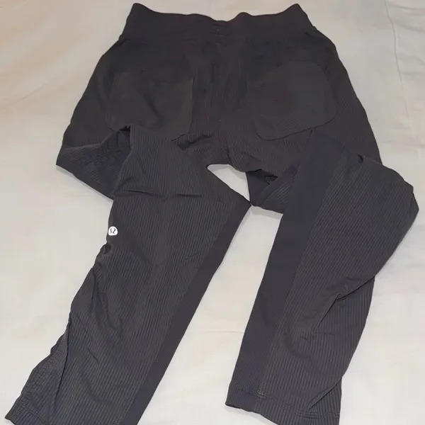 Lululemon, Gray Jogger Pants - Image 7