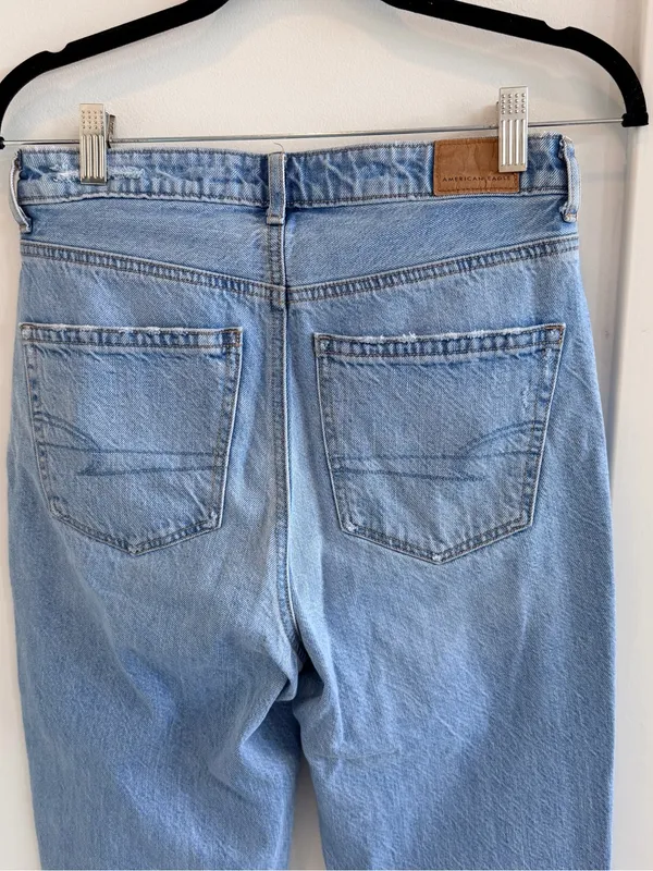 American Eagle Outfitters Women’s Mom Jeans Light Blue Straight Leg Jeans 4 Long - Image 7