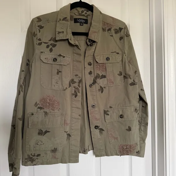 Coffee Shop Green Lightweight Jacket With Floral Pattern Size Large - Image 2