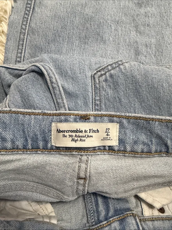 Abercrombie & Fitch High Rise 90’s Relaxed Jean - Image 2