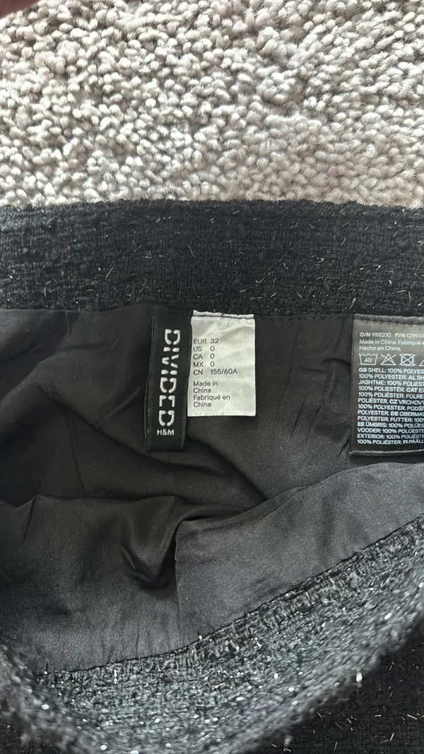 H&M Skirt Mini Black - Image 2