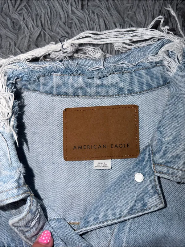 American Eagle Outfitters Light Blue Denim Jacket - Image 6