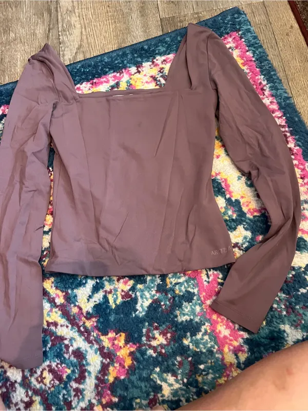 Aritzia Babaton contour Square Neck Long Sleeve Top - Image 7