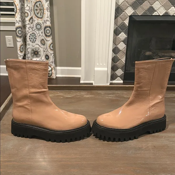 Seychelles Patent Leather Lug Sole Boots Tan Size 8‎ NIB Modern Neutral - Image 2