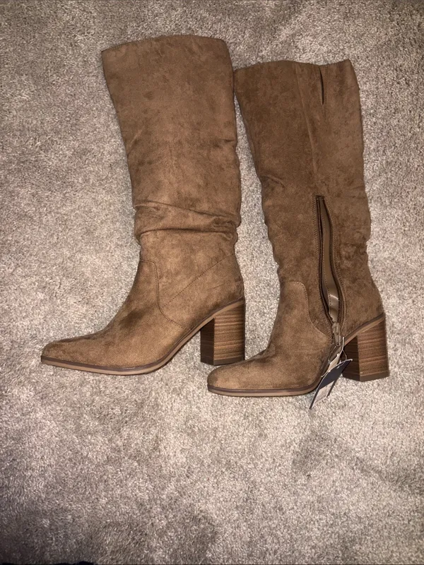 Women's Brown Suede Mid-Calf Block Heel Boots size 6 - Image 8