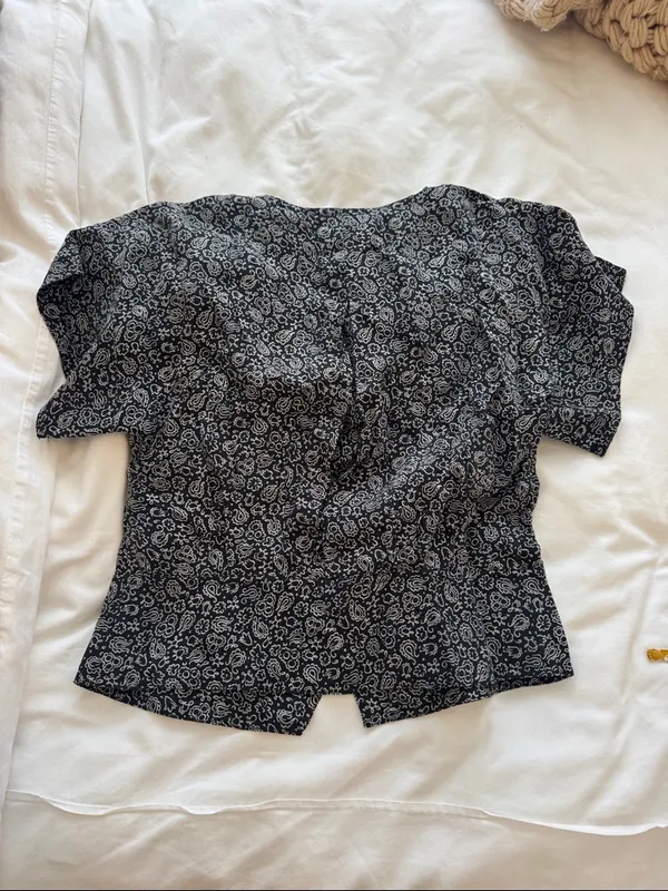 Madewell Black and White Floral Button-Front Blouse - Image 4