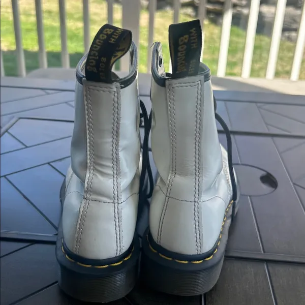 Dr. Martens classic white lace up retro boots size 5 US ladies combat moto - Image 6