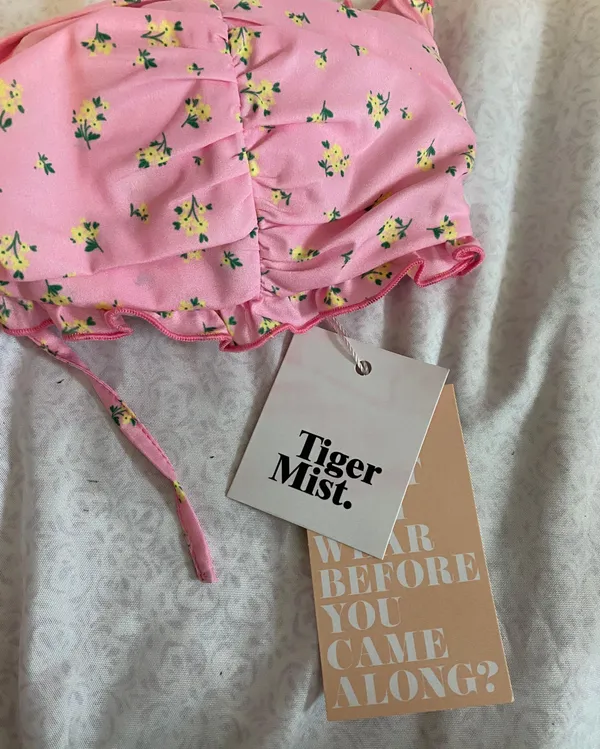 Tiger Mist BNWT  pink floral top - Image 4