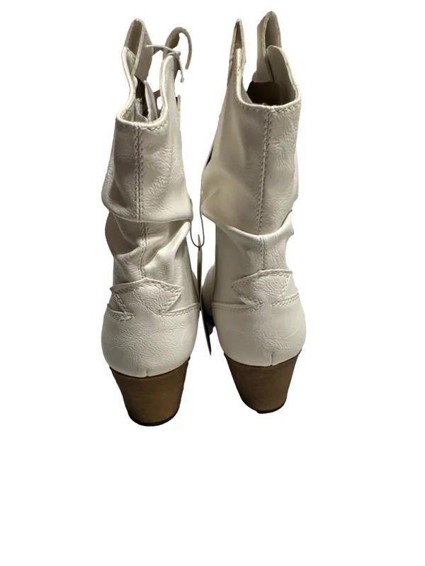Charles Albert‎ White Faux-Leather Western Ankle Booties - Image 5