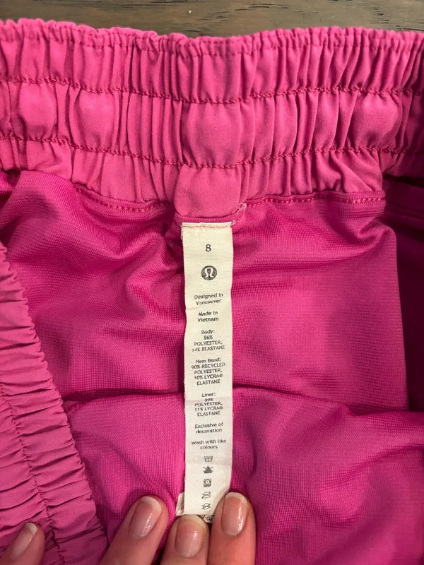 Lululemon Hotty Hot 2.5" - Image 3