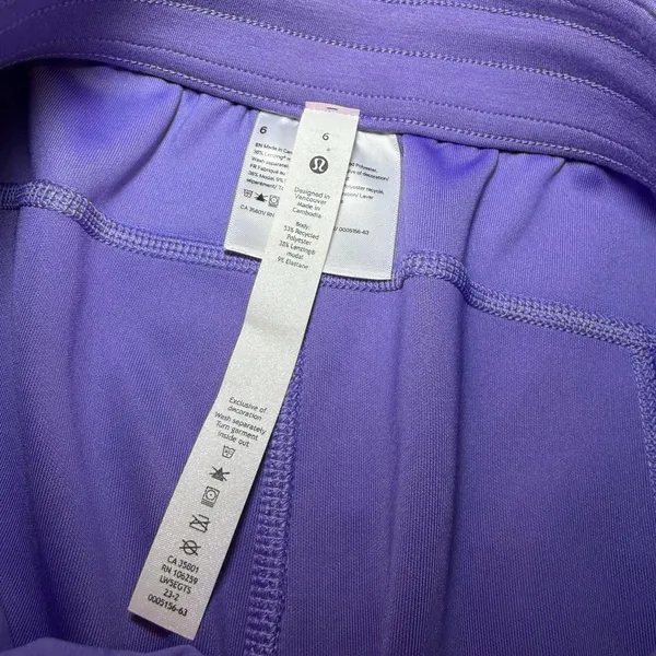 Lululemon Softstreme Pants Size 6 - Image 2