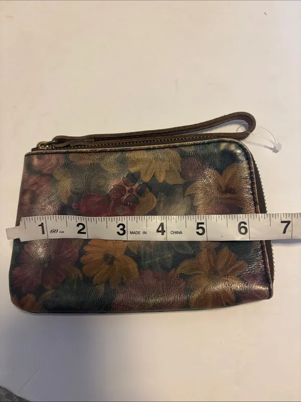Patricia Nash Mini Wristlet/Clutch Multicolored Floral Leather Design Zip Closur - Image 7