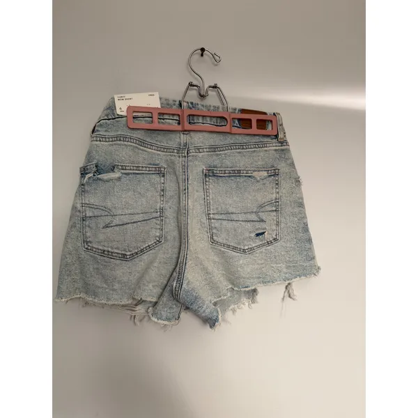 American Eagle Curvy Mom Shorts Womens 6 Light Wash Distressed‎ Super High Rise - Image 2