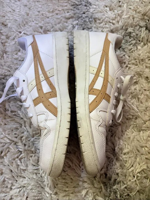 ASICS Japan women’s size 8.5 - Image 4