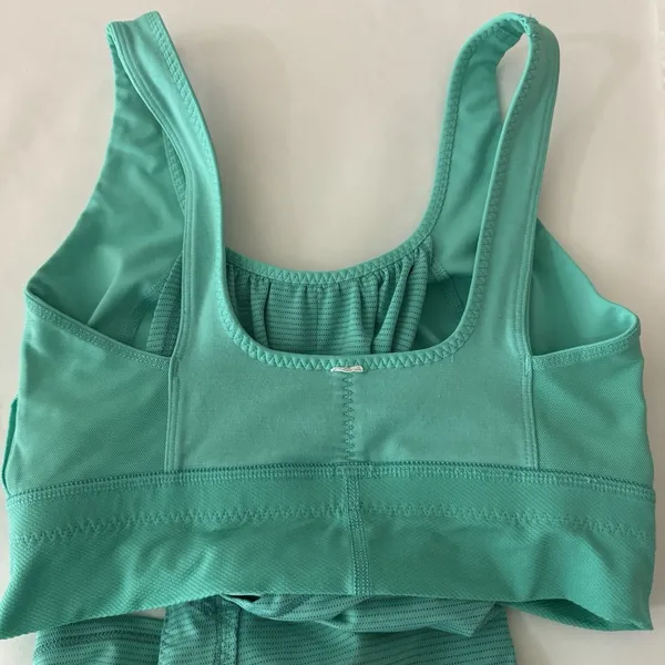 Lululemon Run Times Tank Top Size 4 Teal Built in Sports Bra Yoga Running Gym - Image 8