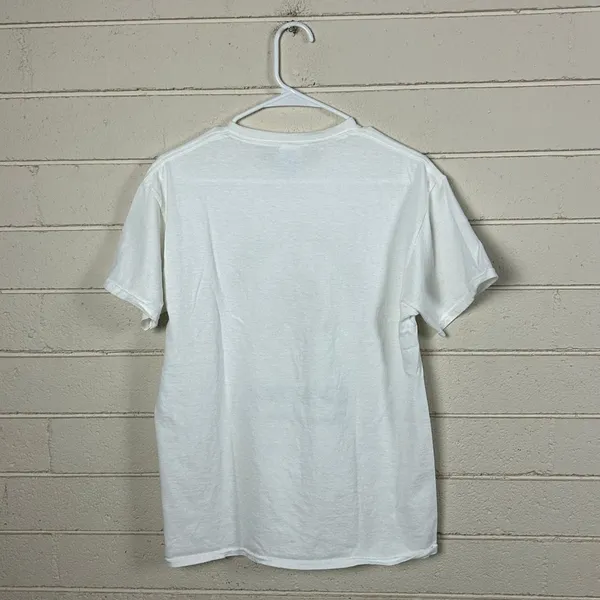 Gold’s Gym Thousand Oaks White Tee size M - Image 2