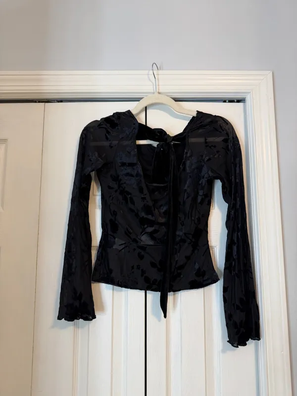 NWT Cupshe Black Sheer Velvet Top - Image 7