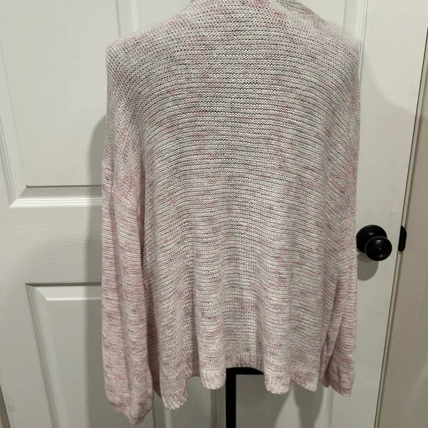 Wild Fable Medium Pink crochet Cardigan - Image 4