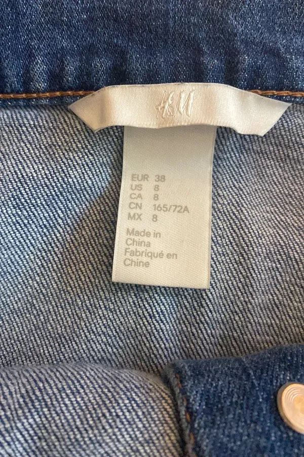 H & M Denim Skirt - Image 4