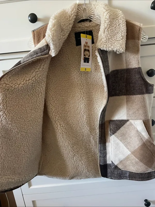 NWT Sanctuary Plush Sherpa-Collar Plaid Vest in Cream & Brown Front Zipper - S - Image 4