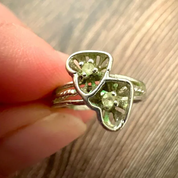 Vintage Double Heart Silver Toned Ring Size 6 - Image 3