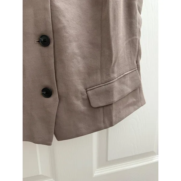 SPANX Carefree Crepe Vest Smoke Gray Womens Medium Tailored‎ Sleeveless Blazer - Image 6