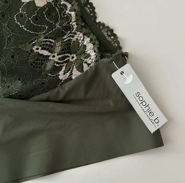 NWT Padded Green Lace Bralette Size L - Image 3
