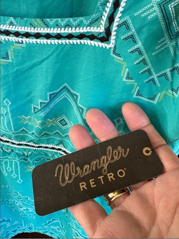 NWT Wrangler Retro Square Neck Aztec Print Top Teal Size Medium - Image 6