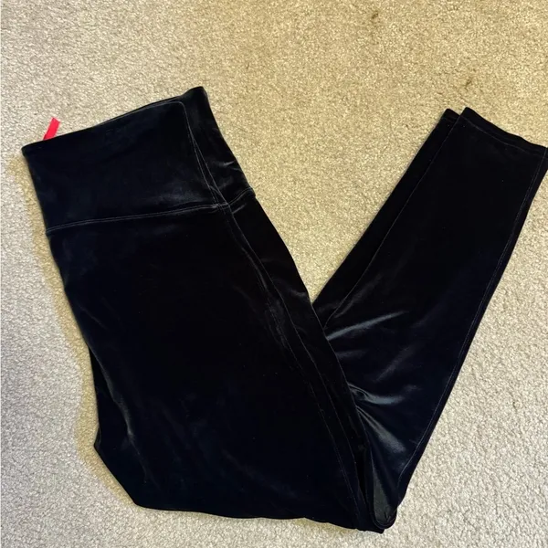 SPANX | Black Velvet Leggings 2070 size 3XL no flaws - Image 6