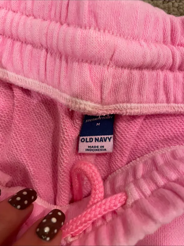Old Navy Pink Hooded Top and Shorts Set - Image 3