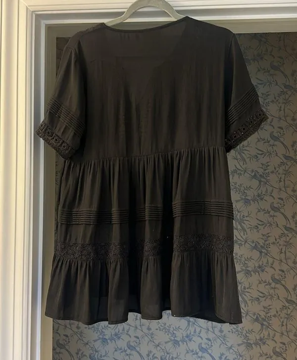 Maeve Anthropologie short sleeved top Medium black cute - Image 8