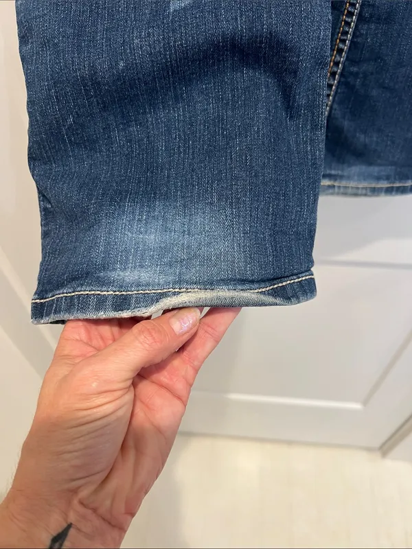 BKE Women's Faded Blue bootcut Jeans size 28/33 1/2. - Image 5