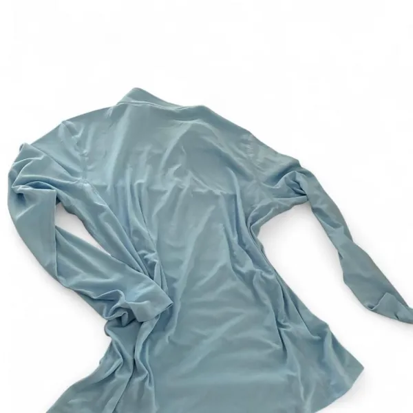 Baby blue long sleeve quarter zip athletic top in a women's size Large - Image 2