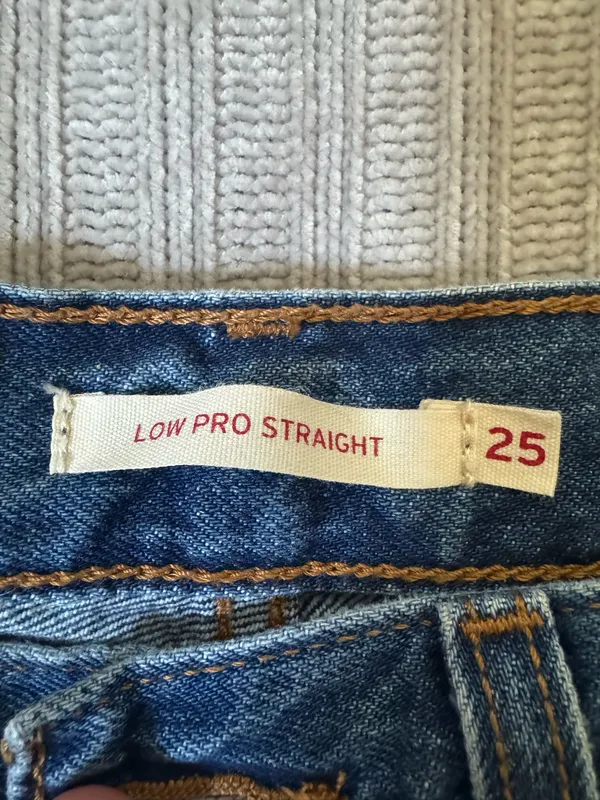 Levi’s Low Pro Straight Jeans Women’s - Image 2