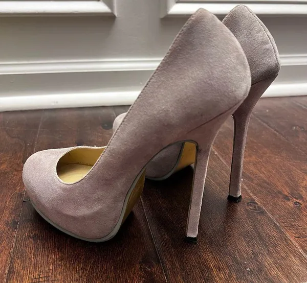 Yves Saint Laurent Platform Pump Grey Suede - Image 5