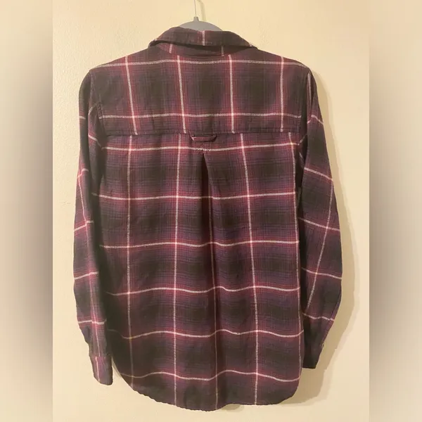 American Eagle Ahh-Mazingly Soft Flannel Boyfriend Fit Small Red White Plaid‎ - Image 2