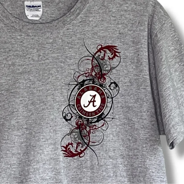 Gildan Ultra Cotton Alabama Crimson Tide Collegiate short sleeve T-shirt Medium - Image 3