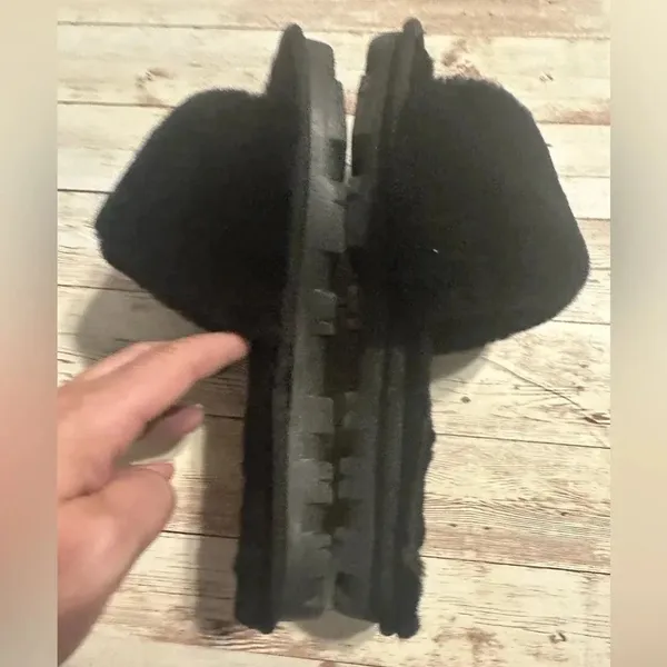 UGG Cozette Slippers Women’s Size 7 Black House Indoor Shoes - Image 8