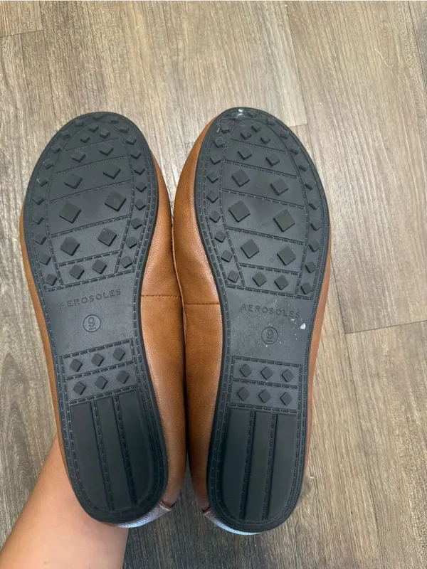 AEROSOLES Brown Leather Loafers with Gold Hardware - Image 3
