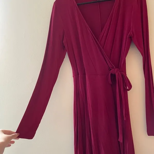 S- Ruby Red Express Wraparound Midi Semi-Formal V-Neck Dress‎ - Image 4