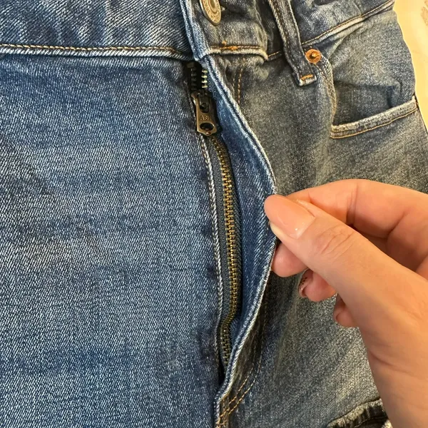 Abercrombie & Fitch Size 32/14 The Mom Hi Rise Curve Love‎ Distressed Denim Jeans - Image 14