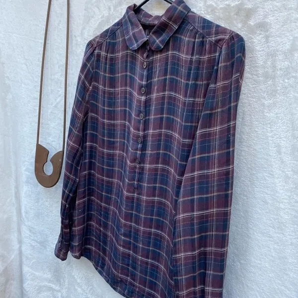 Ann Taylor‎ LOFT Petites Blouse - Image 2