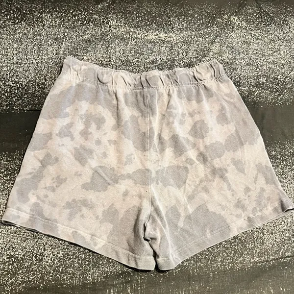 Womens M Nike Gray Washed Tie-Dye Athletic/Casual Jersey Shorts - Image 2