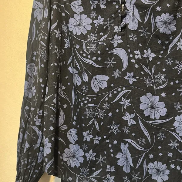 Loft peasant‎ blouse size XS - Image 3